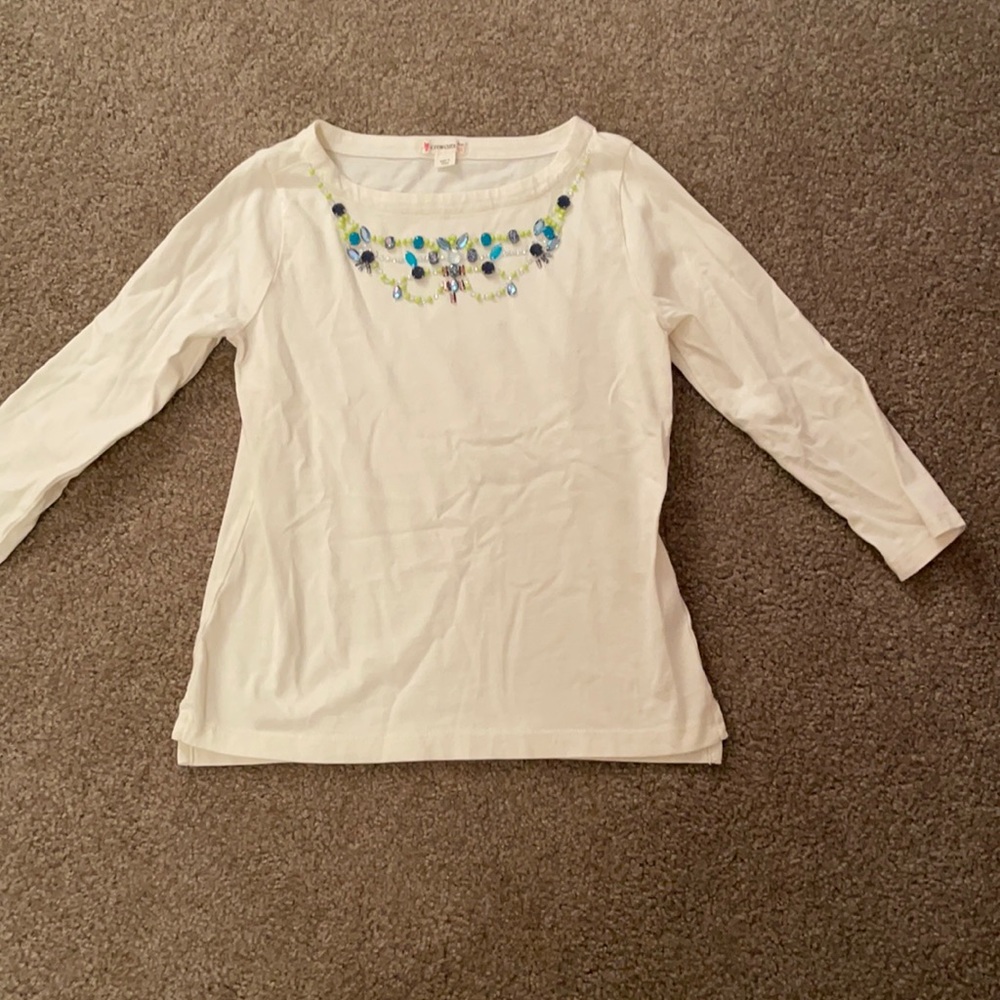 Beautifully detailed long sleeve shirt!